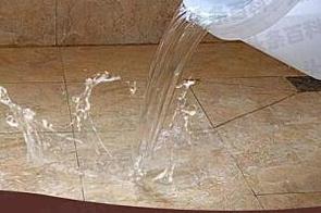 旺苍漏水维修 免砸砖防水材料该如何施工